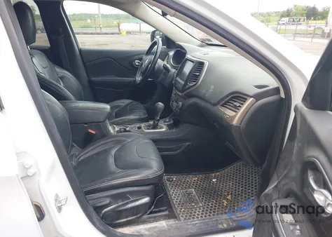 2015 Jeep Cherokee Latitude из США, поврежденный, VIN 1C4PJMCS2FW502580